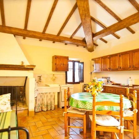 Pensjonat Casa Castellina Foligno Pokój zdjęcie