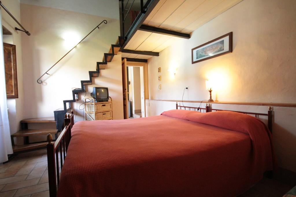 Pensjonat Casa Castellina Foligno Pokój zdjęcie
