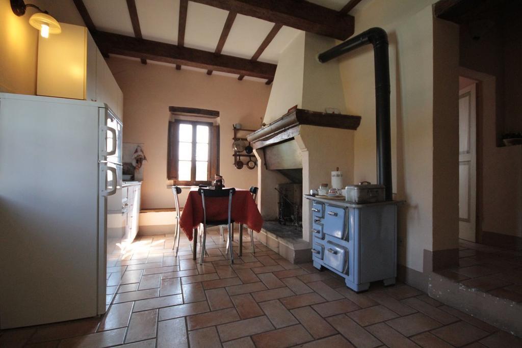 Pensjonat Casa Castellina Foligno Pokój zdjęcie